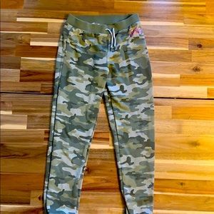 GAP Camo sweatpants